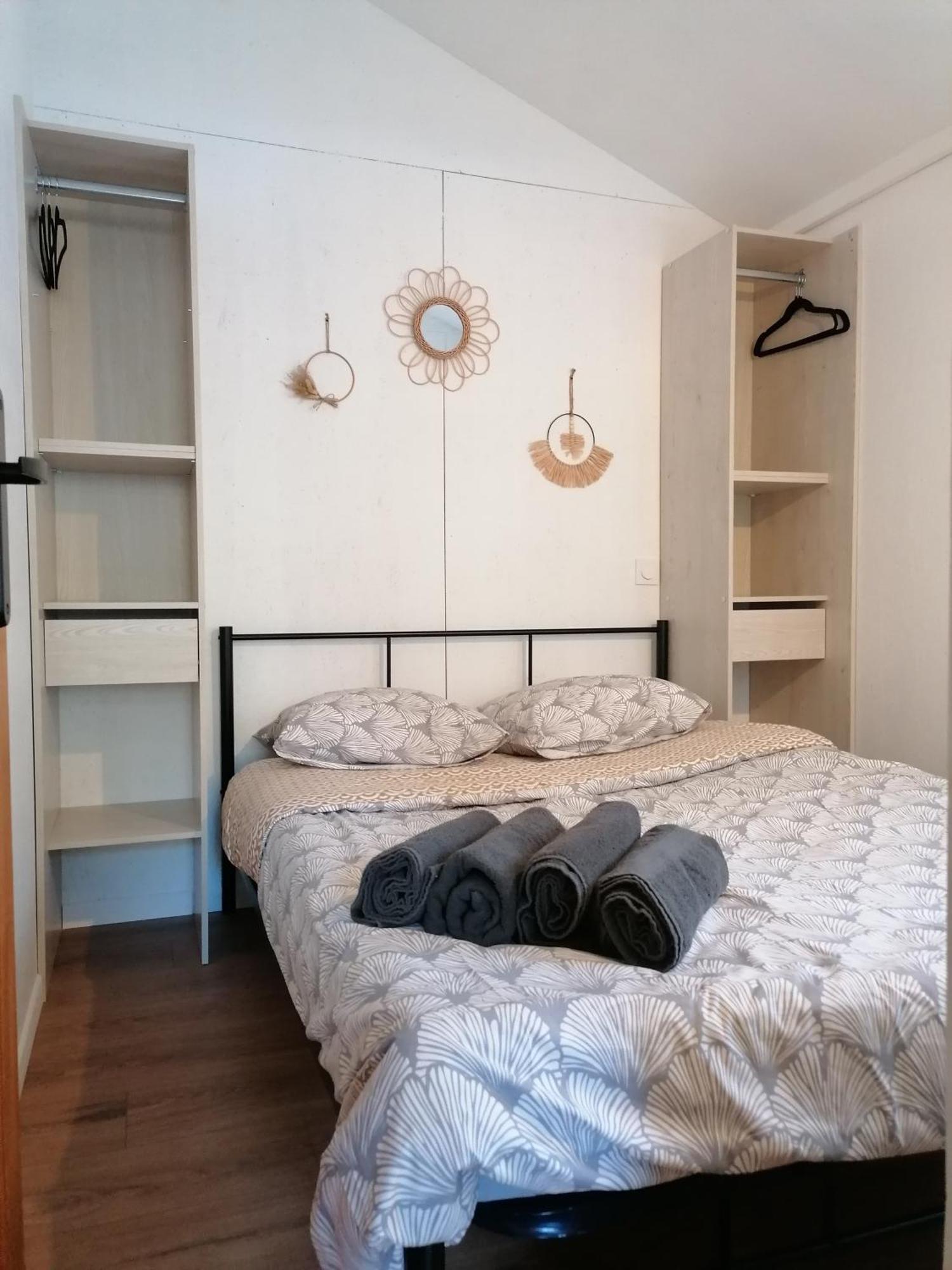 Camping Le Trejeux - Petit Chalet Thones Bagian luar foto