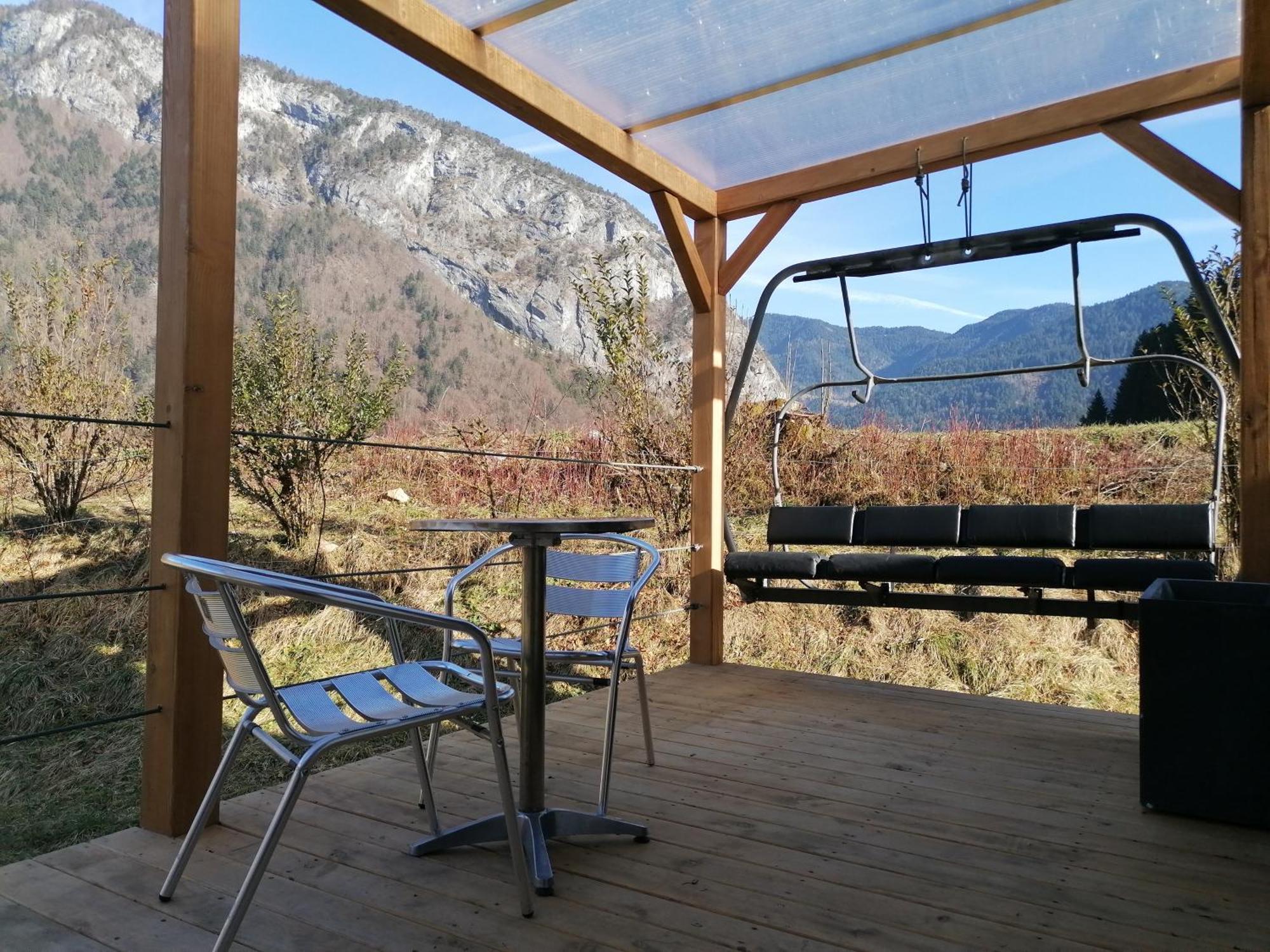 Camping Le Trejeux - Petit Chalet Thones Bagian luar foto