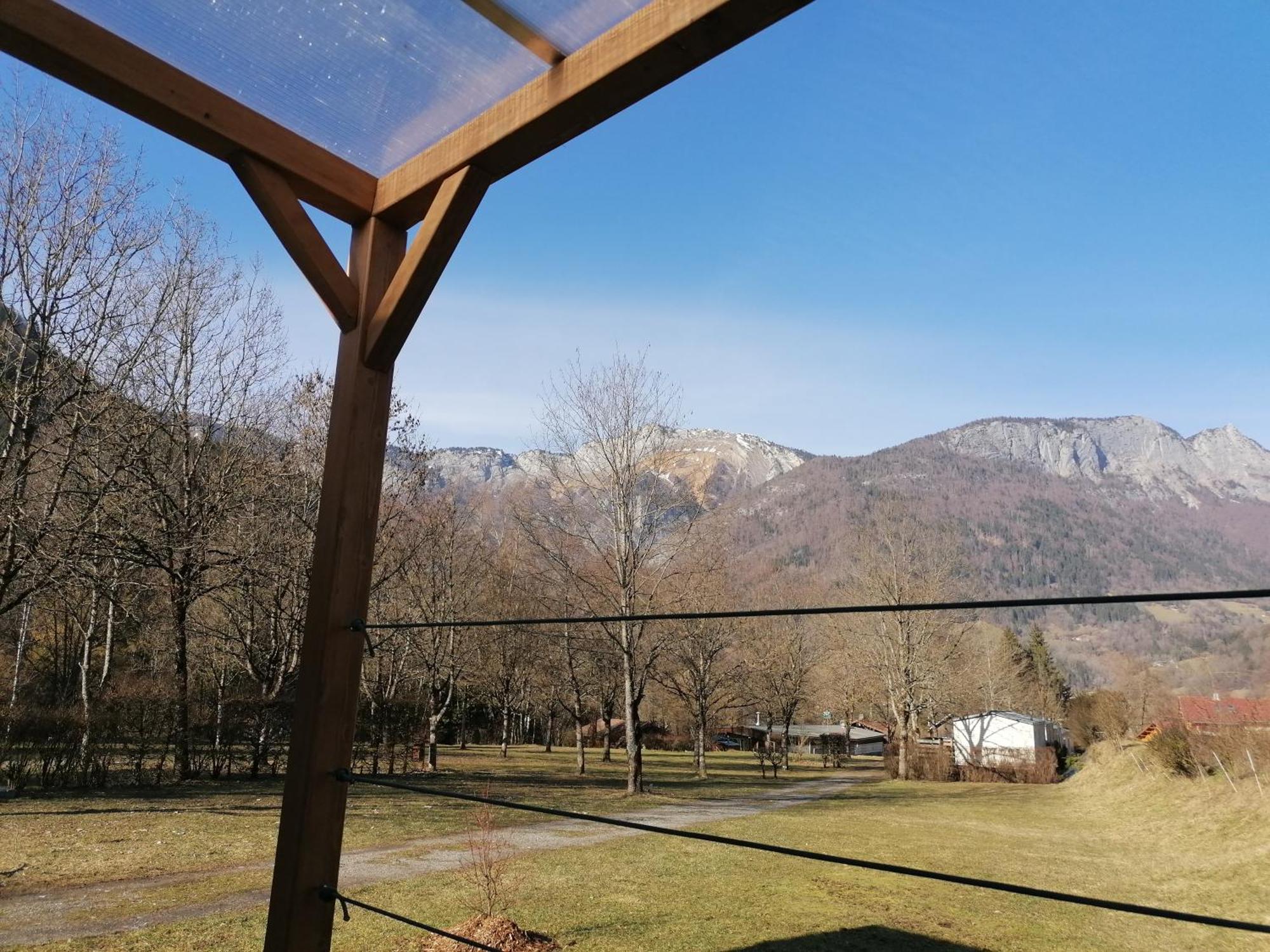 Camping Le Trejeux - Petit Chalet Thones Bagian luar foto